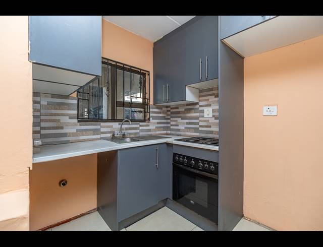 2 BEDROOM APARTMENT FOR SALE IN BLACKHEATH